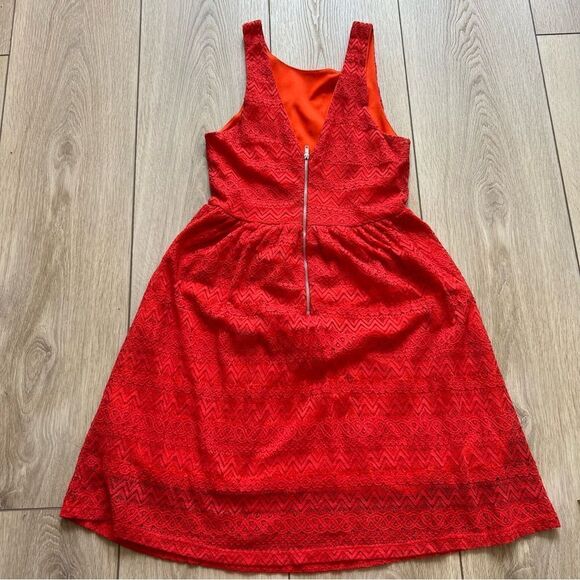 Everly Red Lace Overlay Dress Red Sleeveless Size Small - Picture 6 of 12